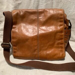 Classic Fossil tan Leather Messenger Bag with Adjustable Canvas Strap